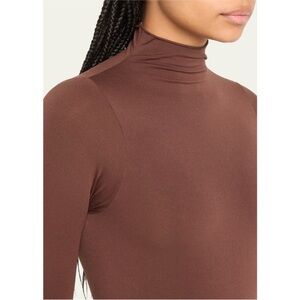SKIMS Essential Smoothing Mock Neck Bodysuit S/M